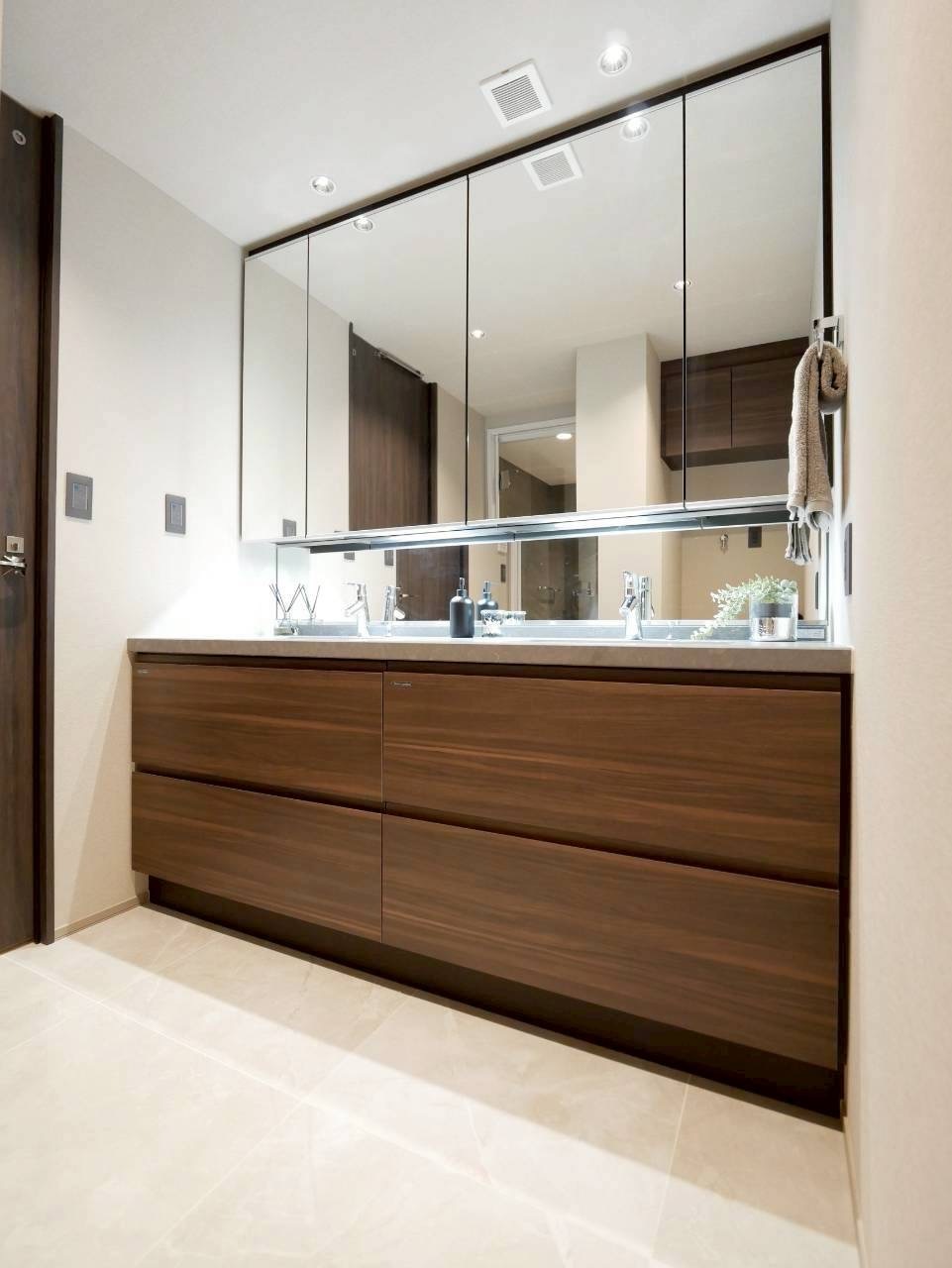 78 FEAE04 1 EBE 42 A4 9826 F403 F57 E5680