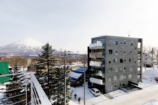 18a010d2a9813e91907ce88cd9143fdf