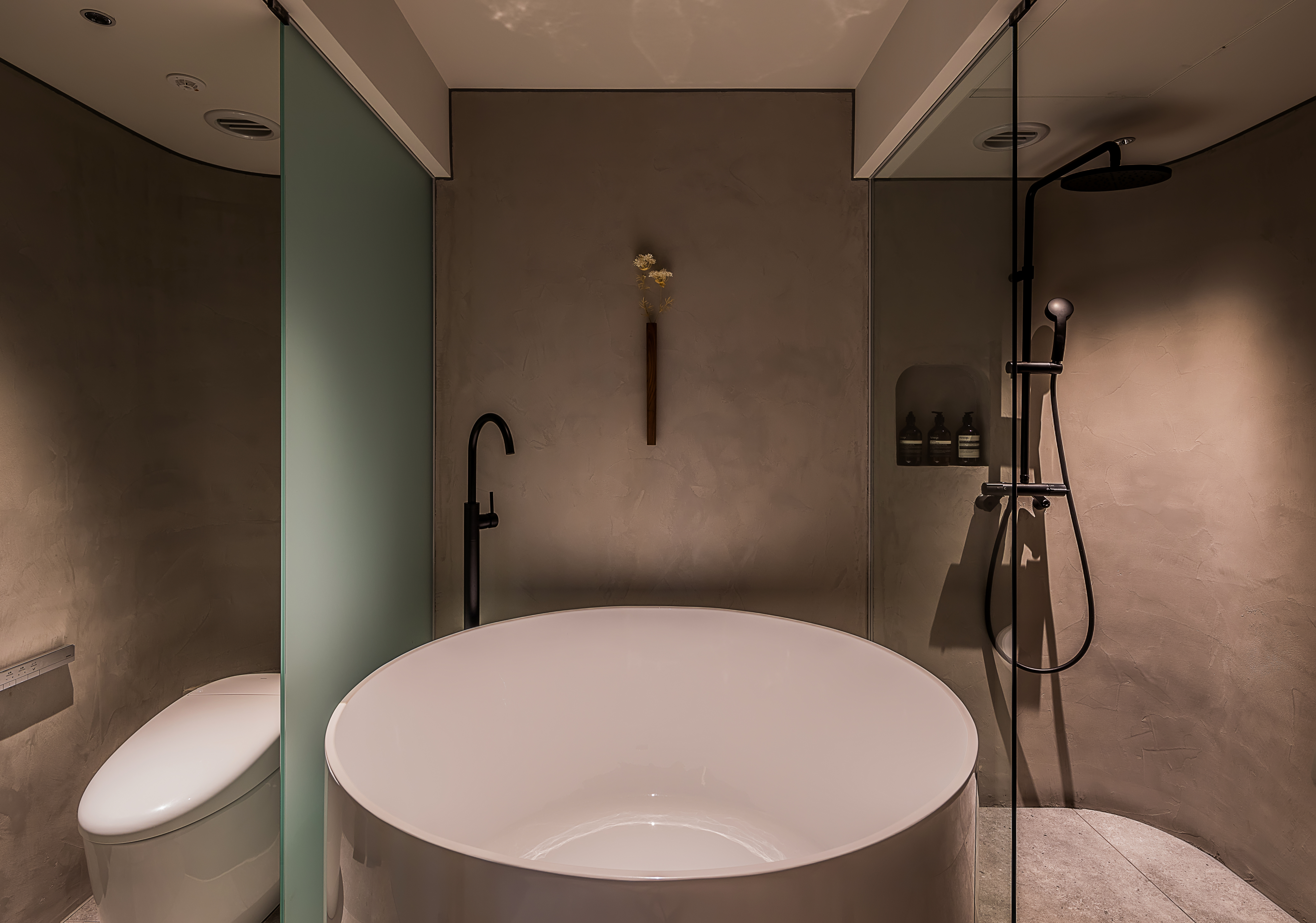 2 Bedroom Suite712 05