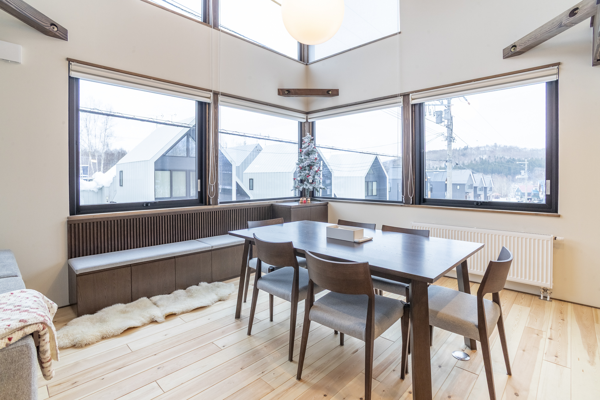 Niko Niko House in Forest Avenue | H2 Christie's