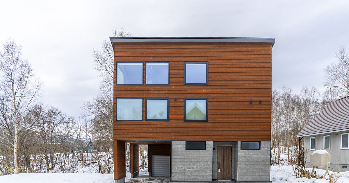 Niko Niko House in Forest Avenue | H2 Christie's