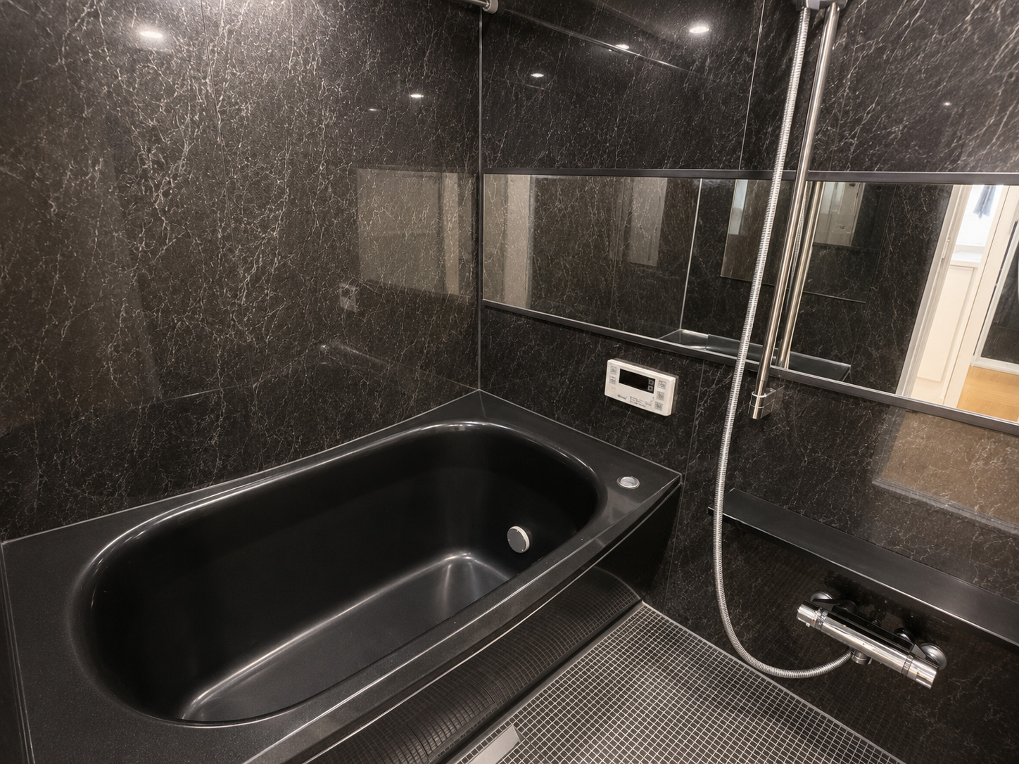 3.5 Bedroom Apartment/Flat's Image 11