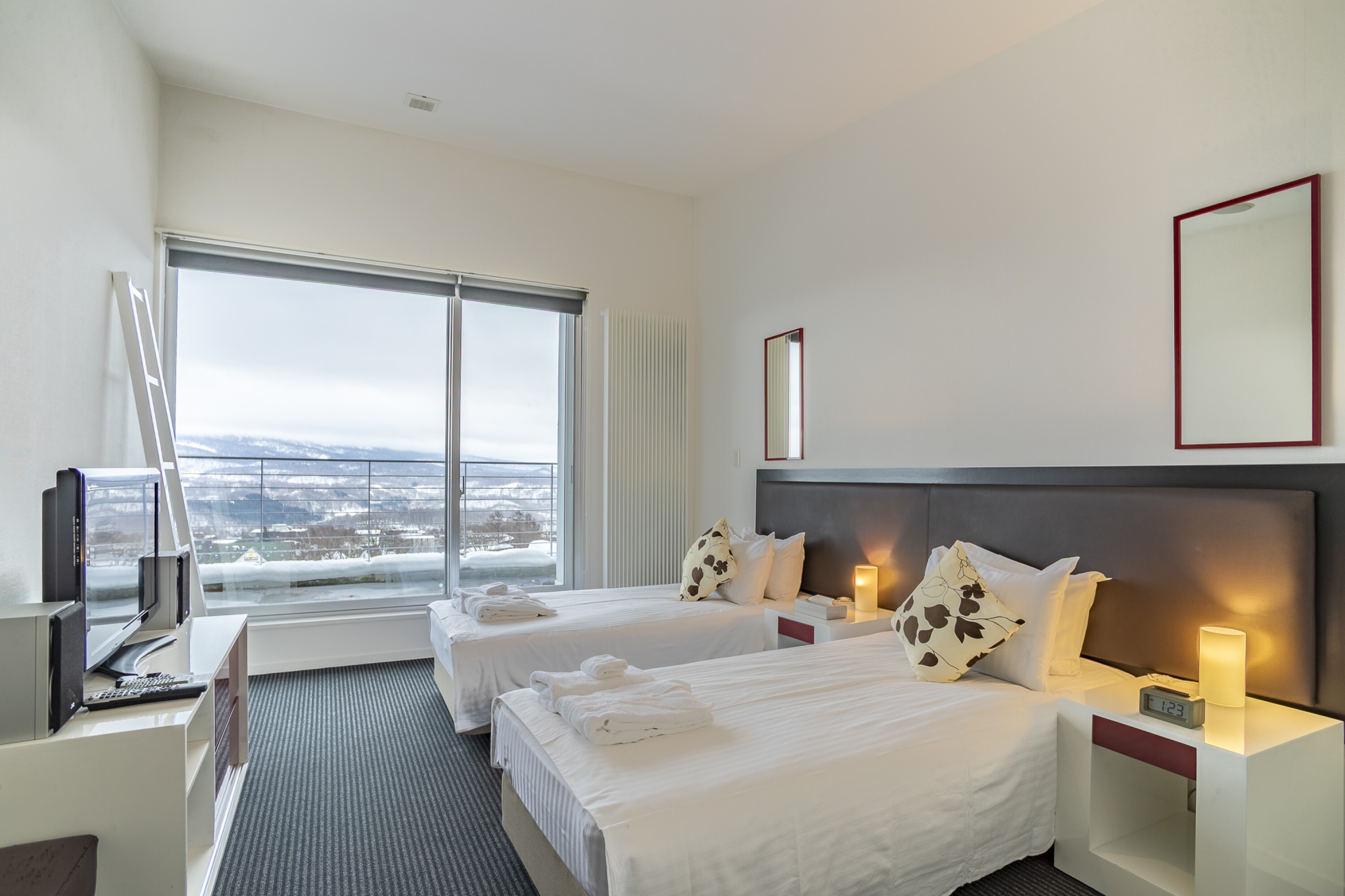 E7 I65262025 Niseko Photography DT HDR